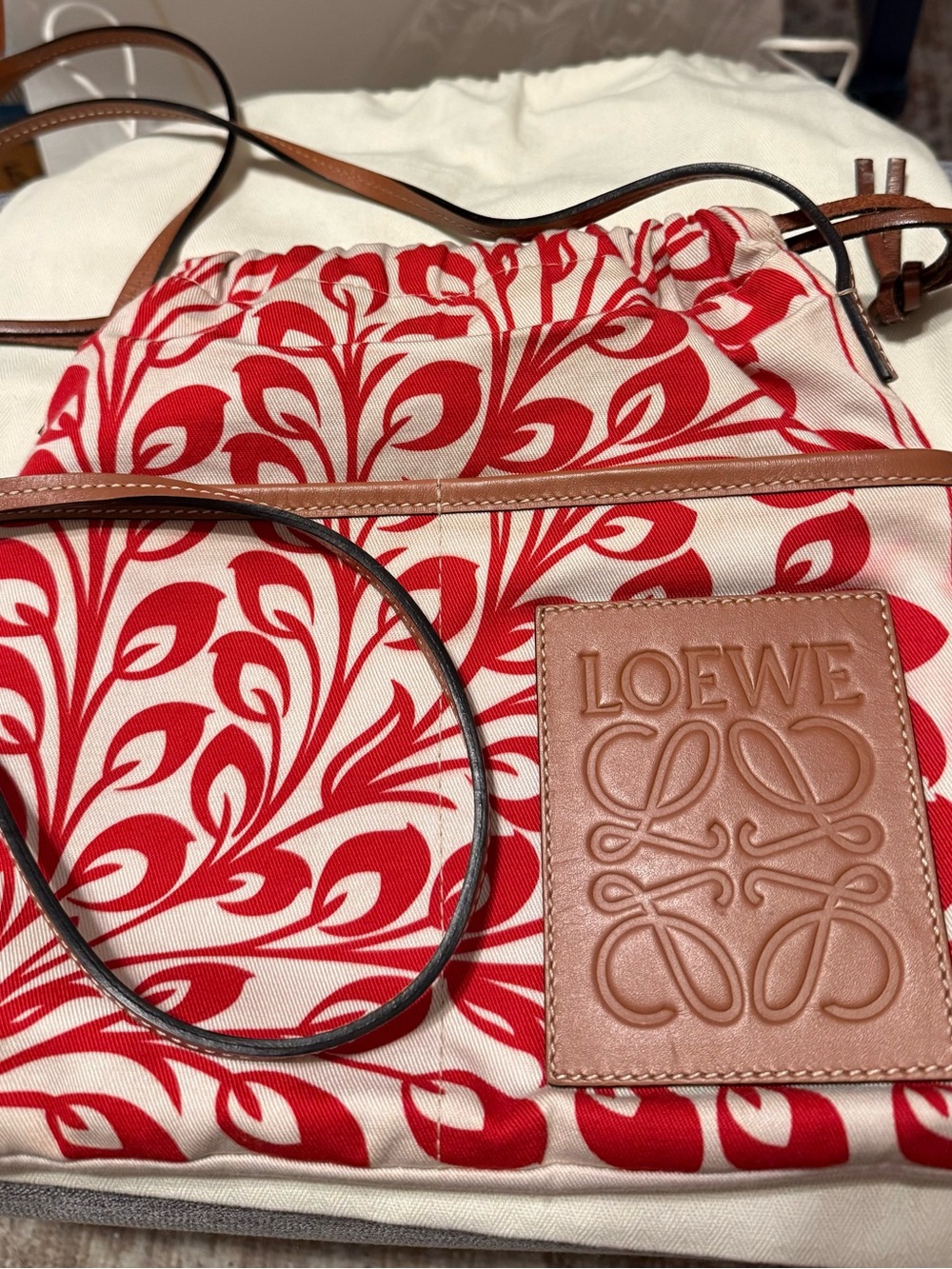 Loewe William de Morgan Red & Cream Drawstring Crossbody with Tan Leather Patch
